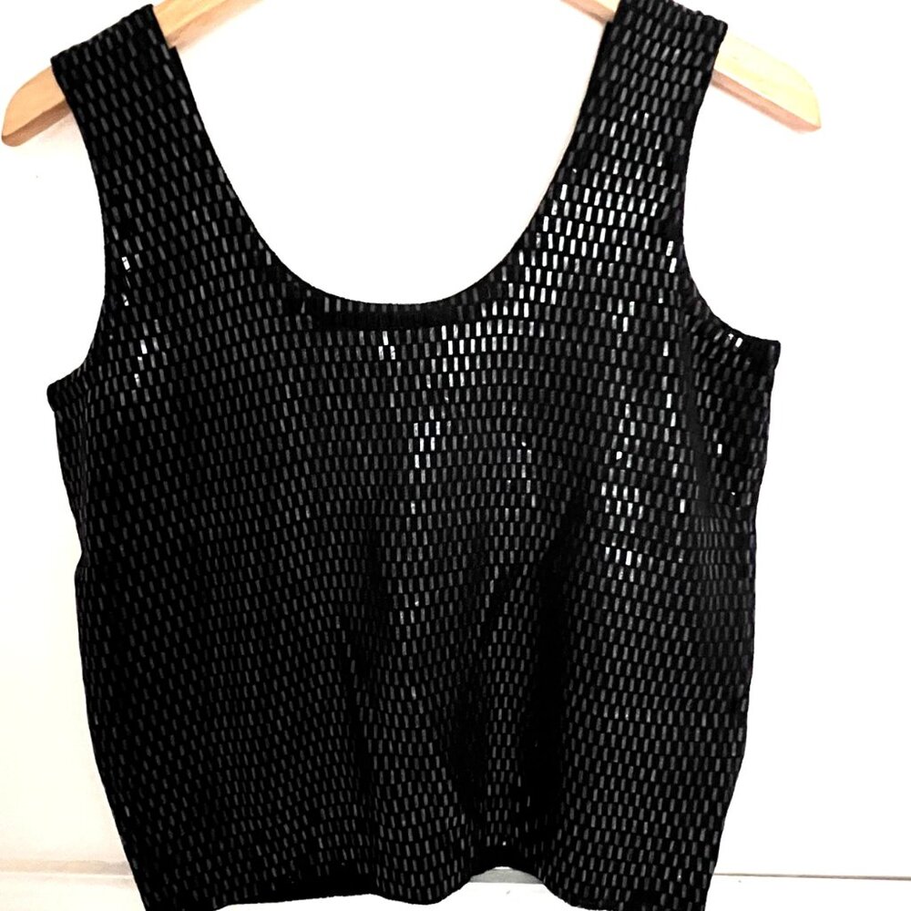 St. John Shell Top M Square Sequins Black Sleeveless